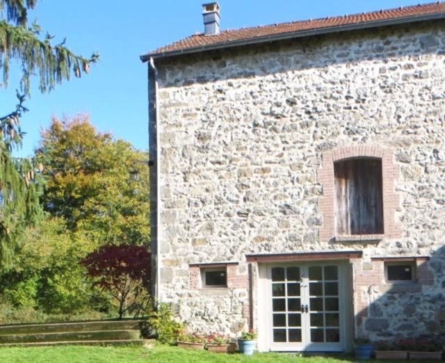 Maison Rouge Gite Vidaillat Extérieur photo