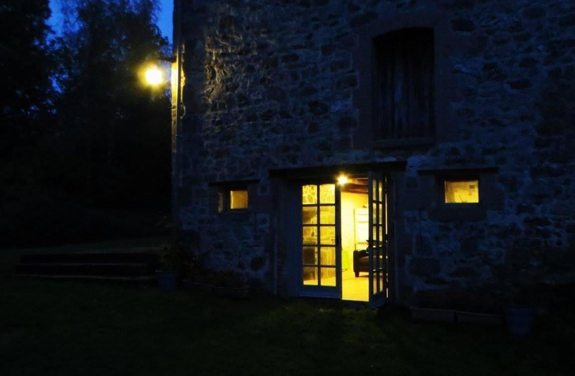 Maison Rouge Gite Vidaillat Extérieur photo